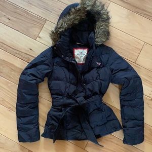 Hollister puffer jacket with fur size small